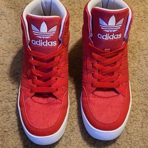Adidas hi-top size 10